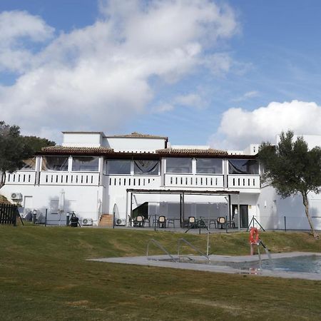 Hostal Restaurante Benalup Golf Bagian luar foto