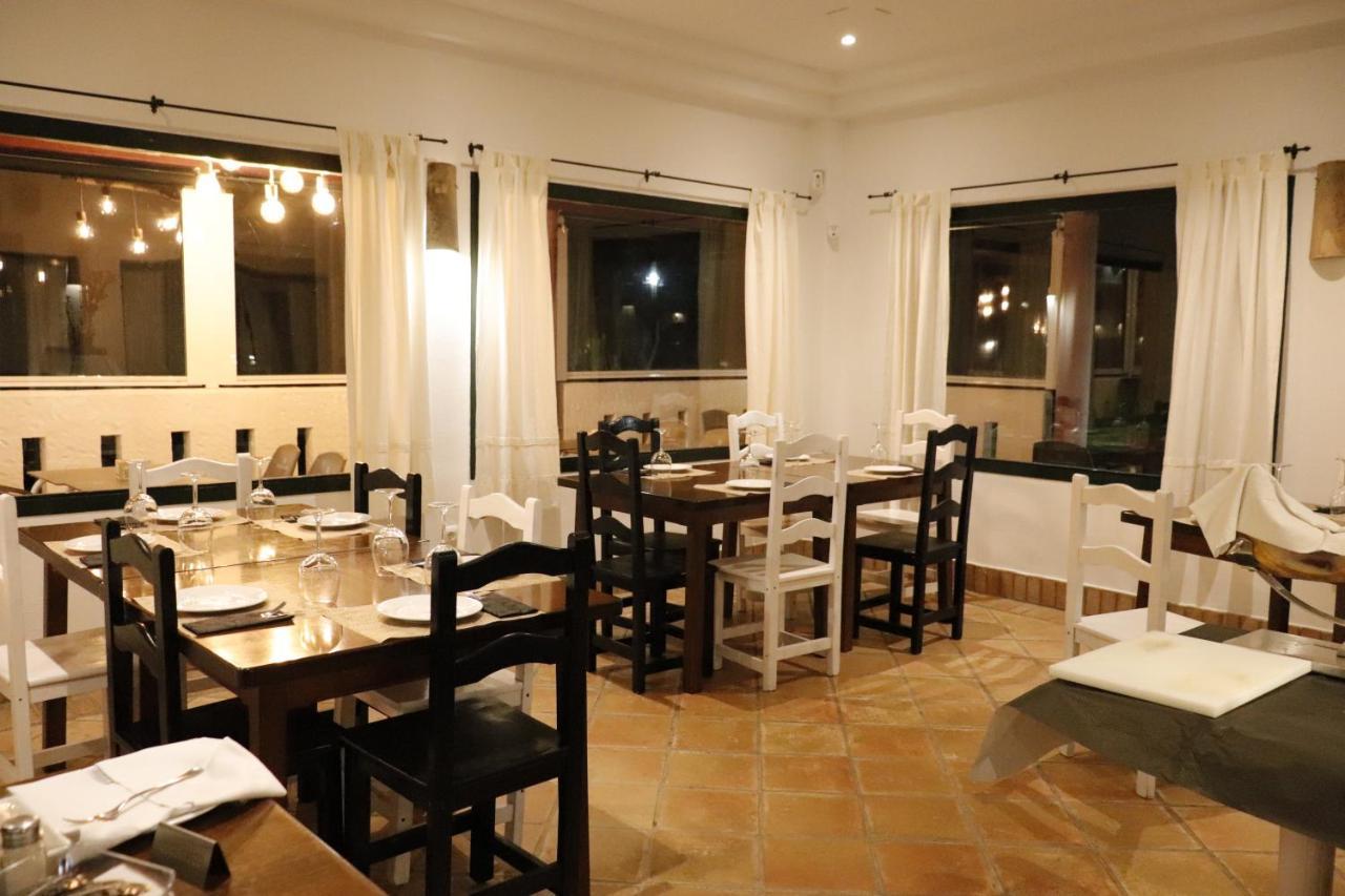 Hostal Restaurante Benalup Golf Bagian luar foto