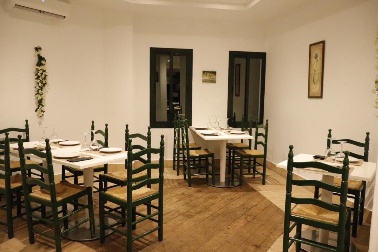 Hostal Restaurante Benalup Golf Bagian luar foto