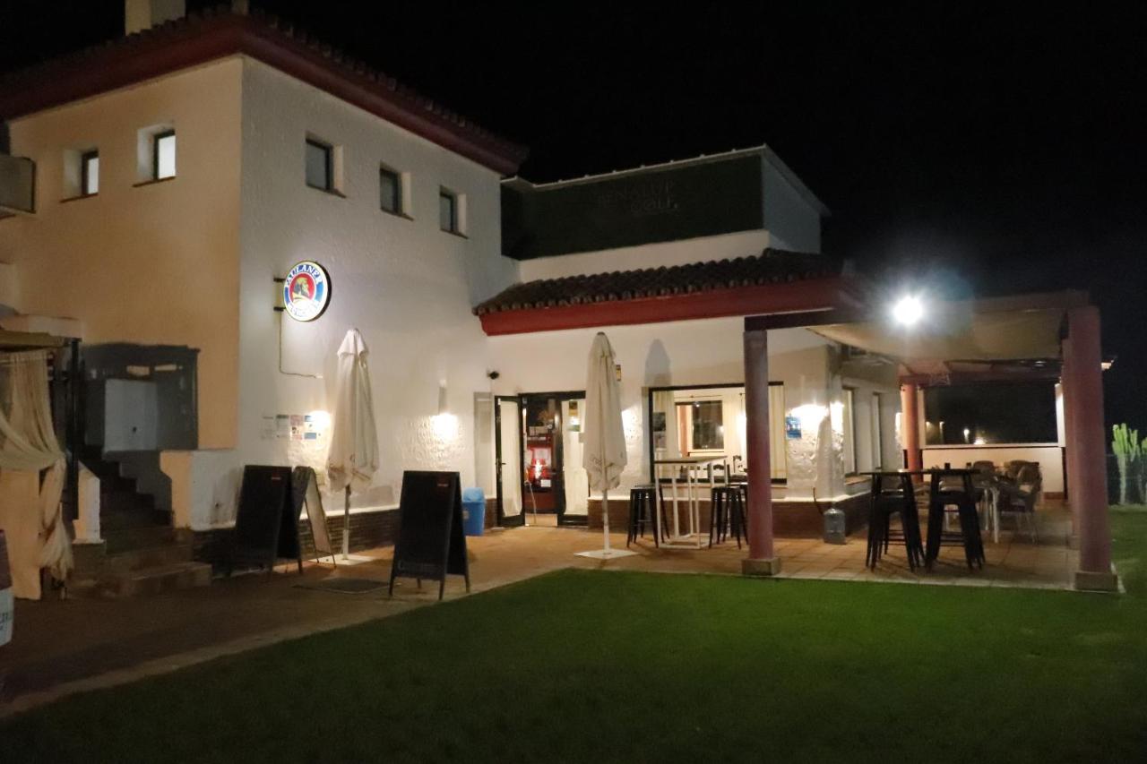 Hostal Restaurante Benalup Golf Bagian luar foto